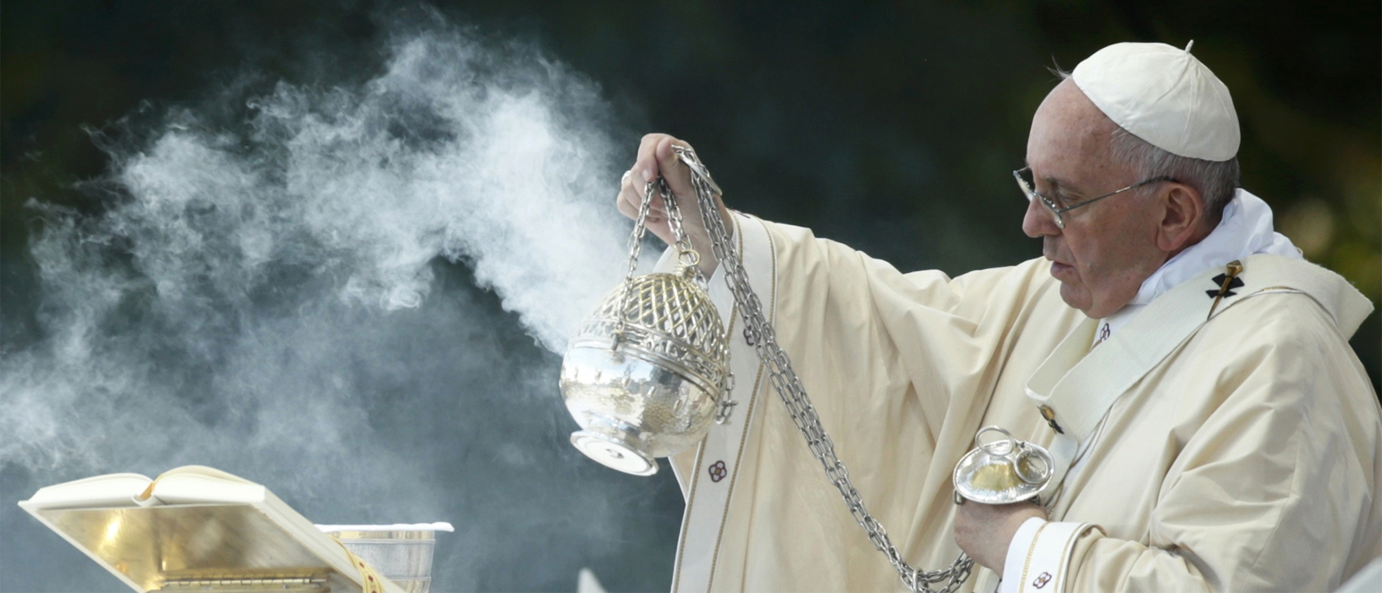 聖若望保祿二世九十五歲冥壽，染血長袍波蘭展出